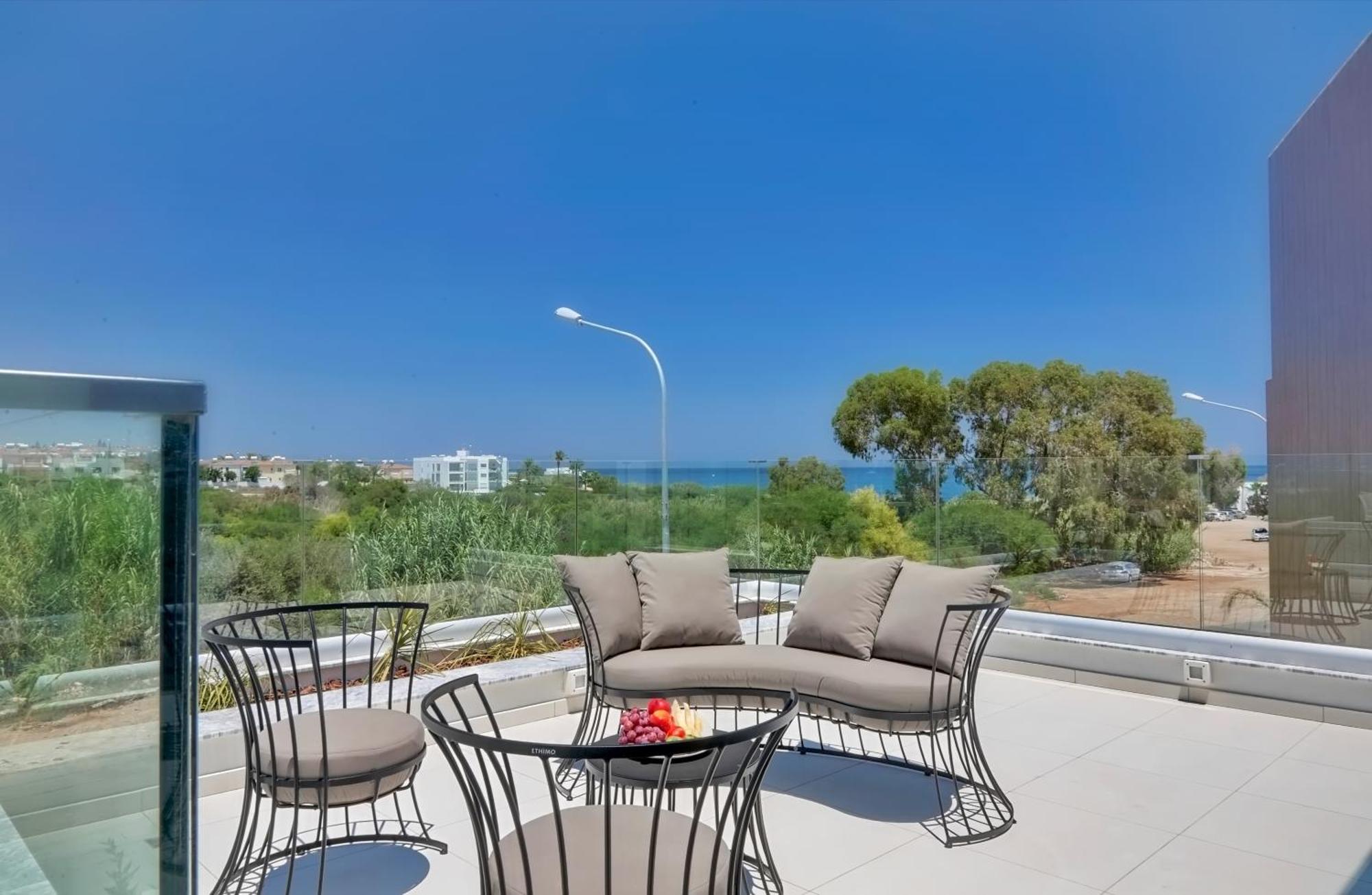 Seaview Luxury Villa Jacuzzi & Pool! 2 Min Beach Protaras Dış mekan fotoğraf