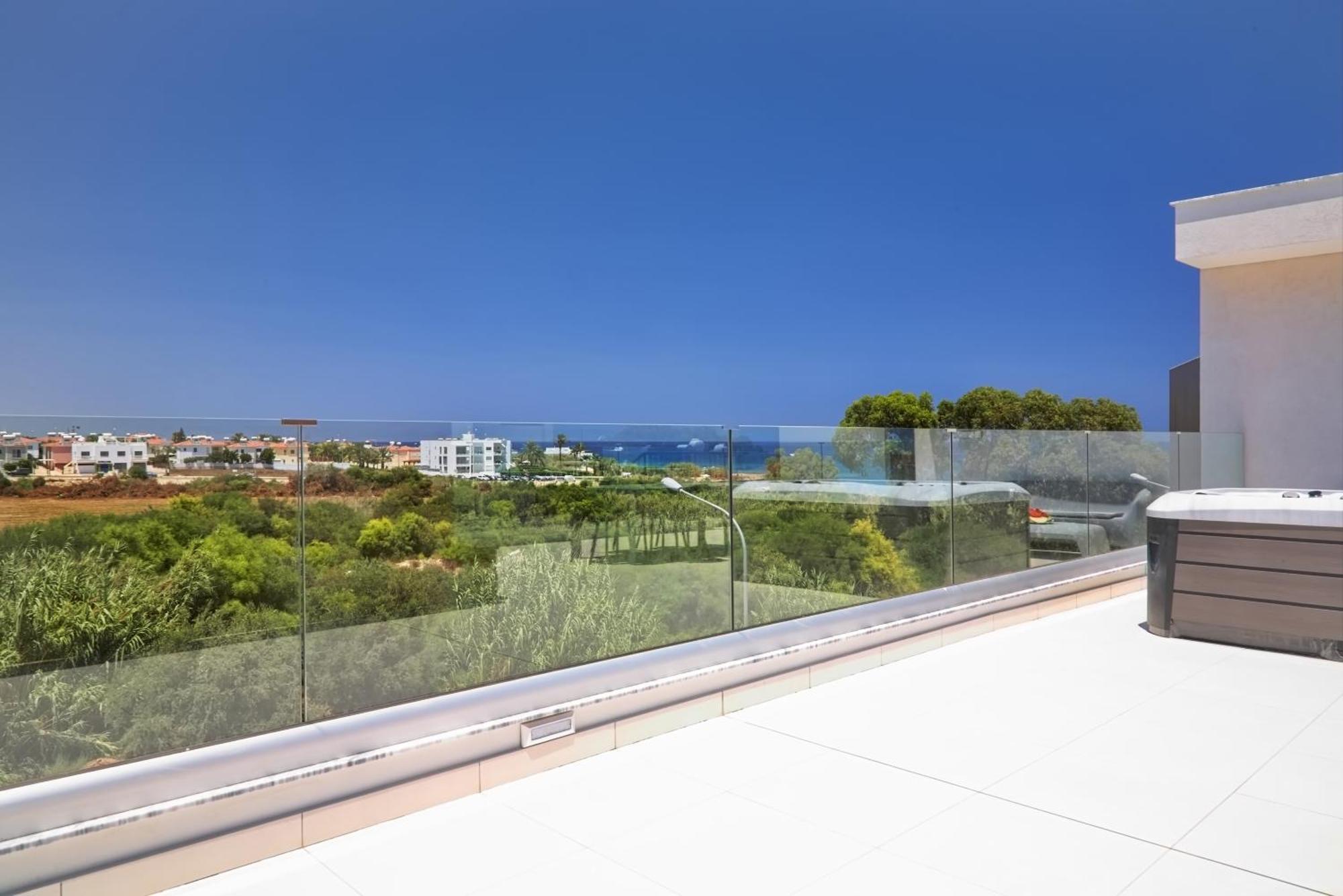 Seaview Luxury Villa Jacuzzi & Pool! 2 Min Beach Protaras Dış mekan fotoğraf